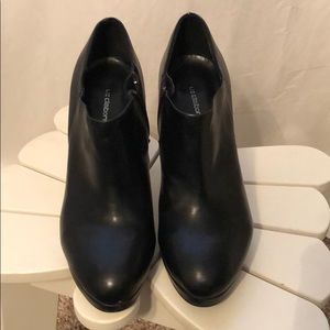 Liz Claiborne Booties